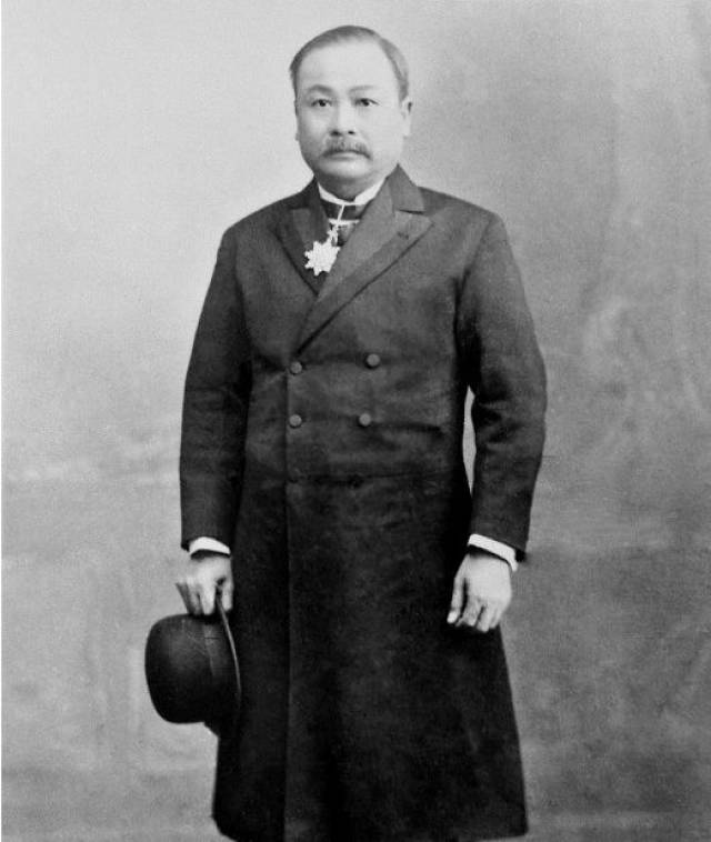 詹天佑与铁路工程卓越贡献，龙头号码偏移现象的深度解析与三维评估研究